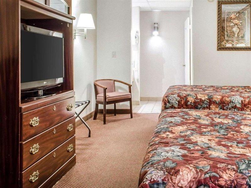 Econo Lodge Frackville Exteriér fotografie